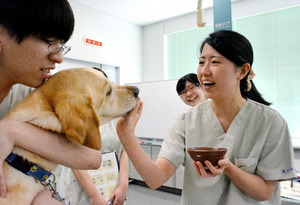ヤマザキ学園大学 朝日新聞.jpg