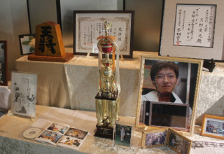 元奨励会三段・天野さんの告別式に150人.jpg