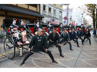 八王子芸妓衆による「人力車お練り巡行」.jpg