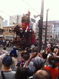 南町の一本柱人形山車8.jpg