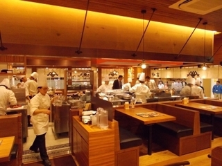 宮崎ステーキハウス霧峰 八王子店1.jpg