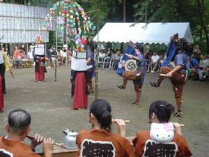 田守神社の獅子舞1.jpg